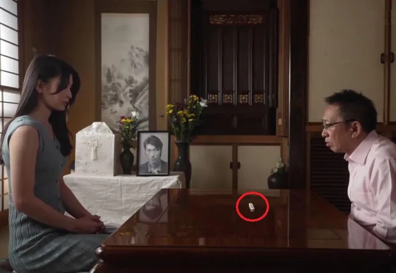 Một ngày sau tang lễ ông chồng, người yêu của con trai đã bị bố người chồng ép xoạc không bao đến mang thai