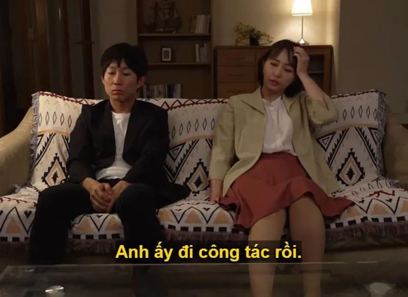 Buồn vì ông chồng muốn ly hôn, vợ yêu đi họp lớp rồi dẫn cậu bạn học về nhà địt